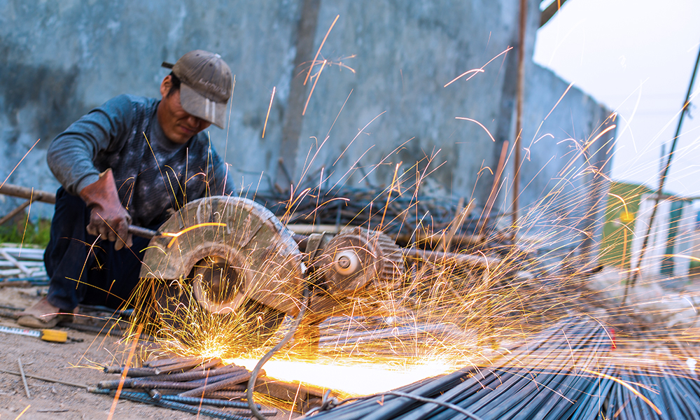 4-Cutting of building boards