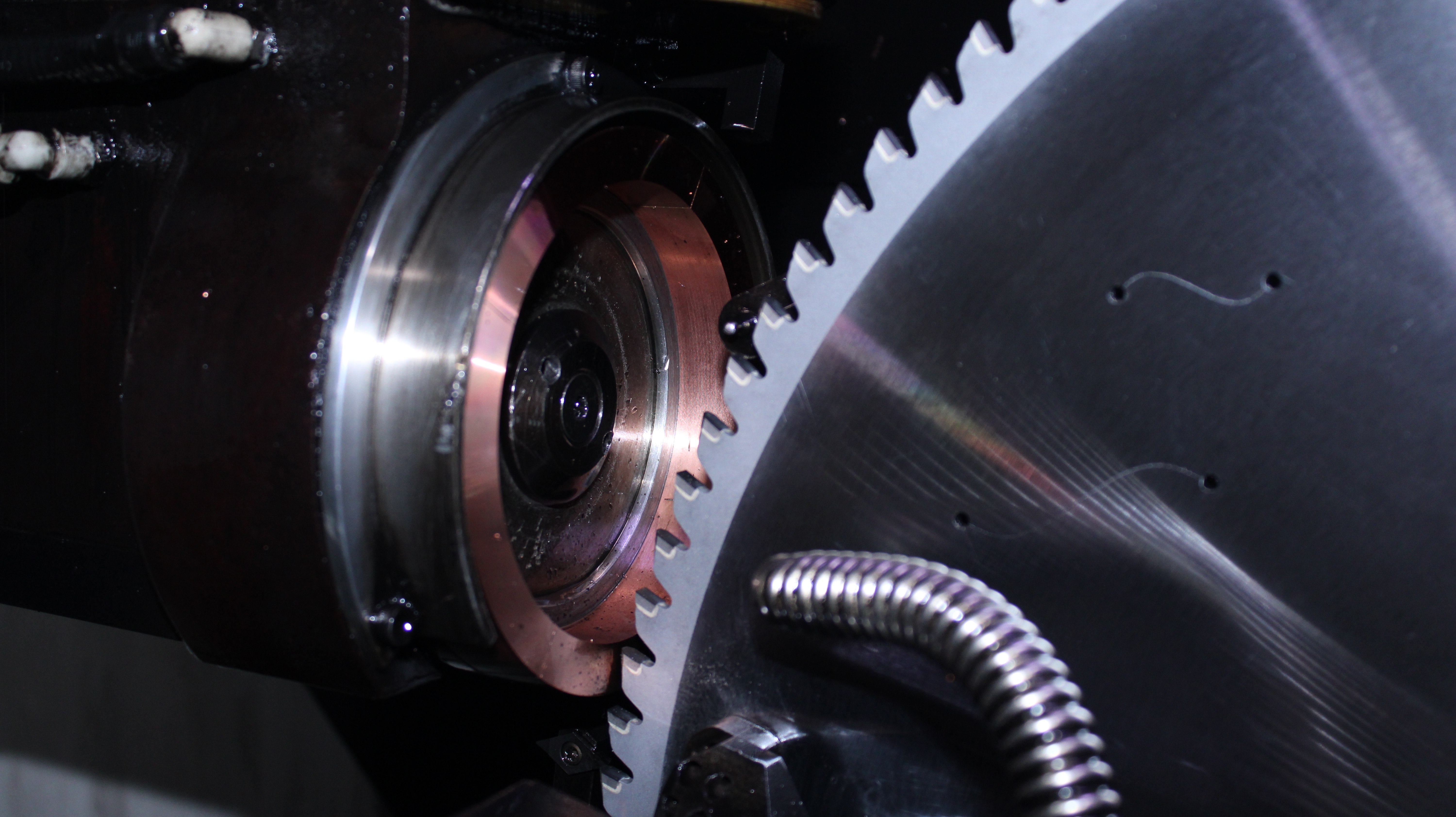 Tooth Top Processing For PCD Saw Blade